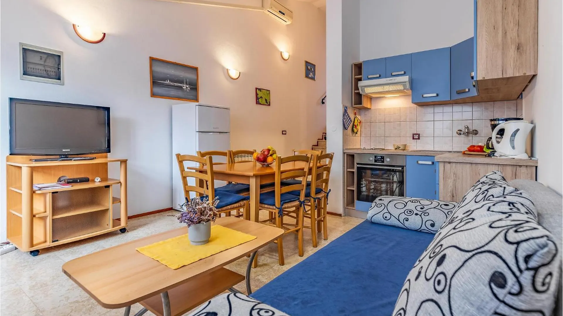 Stunning Apartment In Banjole With Kitchen
